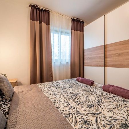 דירות House Silvija PUY מראה חיצוני תמונה